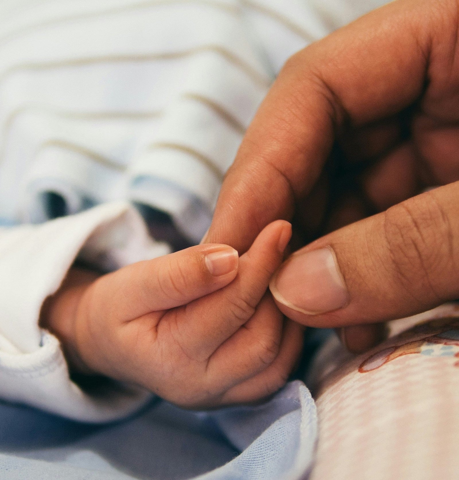 A Parent's Guide to Newborn Baby Milestones in the First Year - The Wee Bean