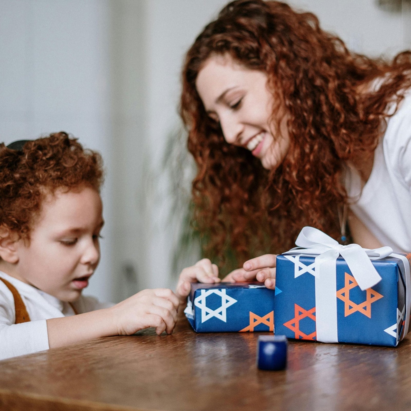 Sustainable Gift Wrapping Hacks Every Eco Mom Will Love - The Wee Bean