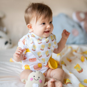 the wee bean organic cotton baby bandana bib set in vita lemon tea 